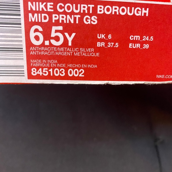 Jordan Mids - Picture 1 of 10